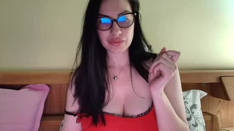 Snapshot of ivoryorchid chatting on 02-25-25, 04:10 Ivory online show from 02-25-25, 04:10