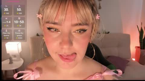 Snapshot of ivy_ragnar chatting on 04-23-26, 04:31 Pamela online show from 04-23-26, 04:31
