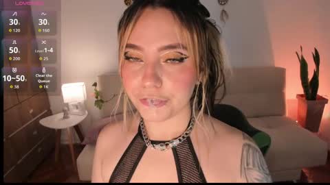 Snapshot of ivy_ragnar chatting on 05-12-26, 10:40 Pamela online show from 05-12-26, 10:40