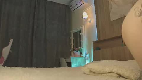 Snapshot of ivy_whyte chatting on 03-02-25, 05:58 Ivy online show from 03-02-25, 05:58