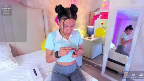 Snapshot of ivyangel_mei chatting on 10-26-25, 03:29 Ivy online show from 10-26-25, 03:29