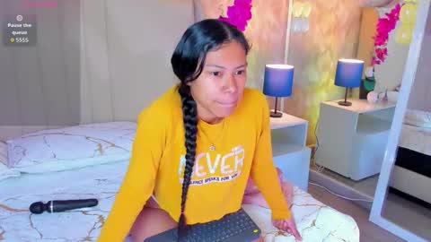 Snapshot of ivyangel_mei chatting on 11-16-25, 08:25 Ivy online show from 11-16-25, 08:25