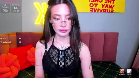 Snapshot of ivydainty chatting on 05-29-26, 01:47 Ivy online show from 05-29-26, 01:47