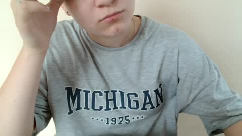 ivyivy77 online show from 06-19-26, 06:18