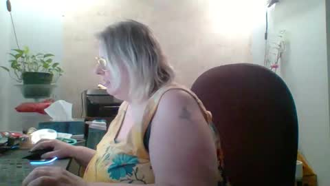 ivyjane3522 online show from 05-11-26, 05:10