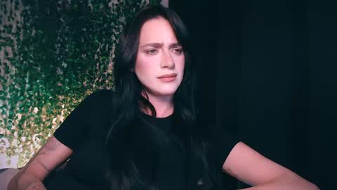 Miss Ivy online show from 02-20-25, 07:19