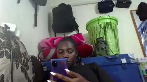 ivyk_ online show from 04-01-26, 06:38