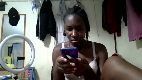 ivyk_ online show from 04-06-26, 07:15