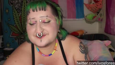 Snapshot of ivylustful chatting on 09-15-25, 08:20 Ivo Lustful hethey Eris Allure shethey online show from 09-15-25, 08:20