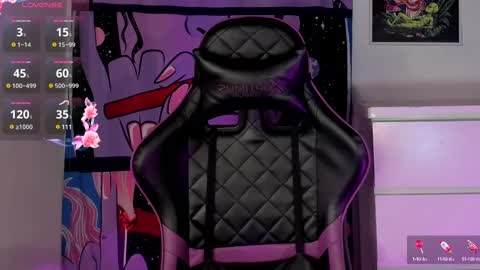 Snapshot of ivymanson_ chatting on 02-12-25, 04:22 Camila online show from 02-12-25, 04:22