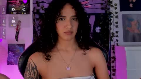 Snapshot of ivymanson_ chatting on 02-27-25, 06:53 Camila online show from 02-27-25, 06:53