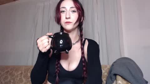 Ivy Rosie online show from 10-01-25, 01:22