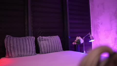 IvyRowa online show from 02-24-25, 07:19