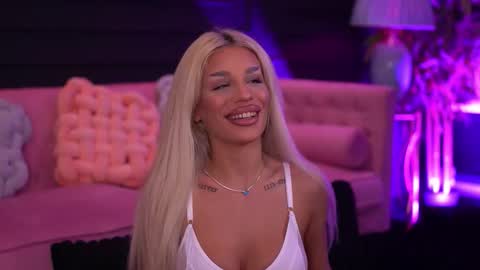 IvyRowa online show from 02-19-26, 06:26