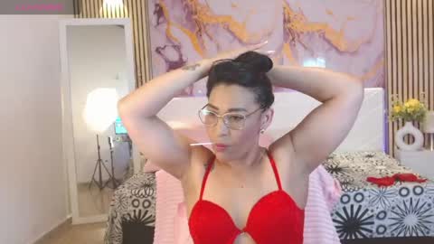 Snapshot of ivyshine7 chatting on 06-04-26, 08:04 ivyshine7 online show from 06-04-26, 08:04
