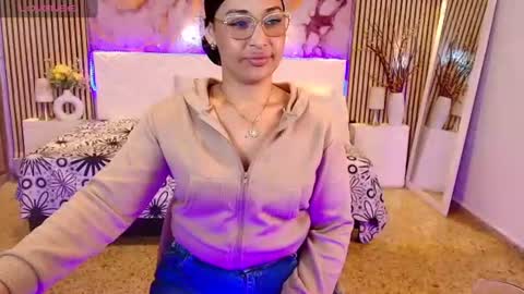 Snapshot of ivyshine7 chatting on 06-14-26, 02:24 ivyshine7 online show from 06-14-26, 02:24