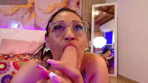 Snapshot of ivyshine7 chatting on 06-18-26, 10:36 ivyshine7 online show from 06-18-26, 10:36