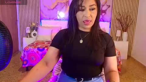 Snapshot of ivyshine7 chatting on 06-21-26, 06:54 ivyshine7 online show from 06-21-26, 06:54