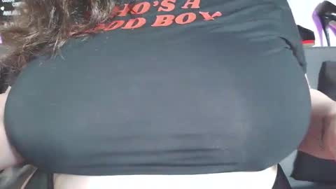 Gwen LaCourt online show from 10-21-25, 01:23