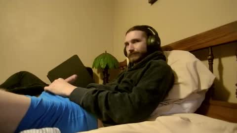 Snapshot of iwhitesmurf chatting on 11-04-25, 06:12 iwhitesmurf online show from 11-04-25, 06:12