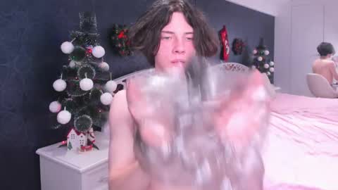 Maxim online show from 12-21-25, 11:28