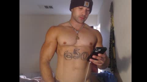 Snapshot of izak144 chatting on 11-25-25, 07:03 izak144 online show from 11-25-25, 07:03