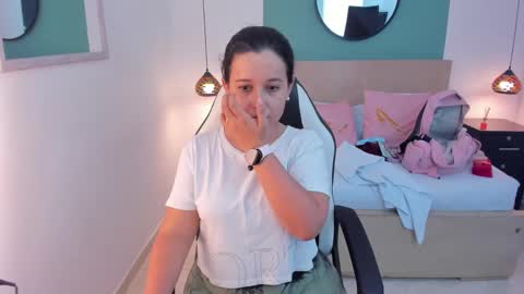 Iza online show from 12-06-24, 07:23