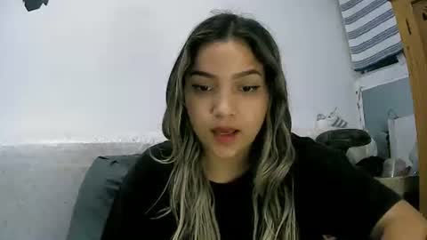 izzy_32 online show from 04-04-26, 02:10