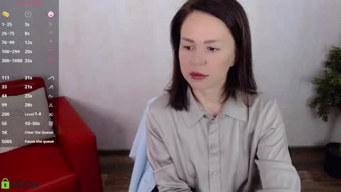 Snapshot of izzy_cam chatting on 11-29-25, 05:21 Queen of nylon Victoria online show from 11-29-25, 05:21