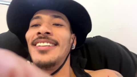 Snapshot of j0nnyk1ng chatting on 02-21-25, 04:59 Mugen online show from 02-21-25, 04:59