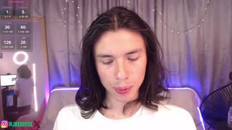 Snapshot of j_a_x_x_x_o_n chatting on 07-04-26, 12:00 Hey im Jaxxxon check my info online show from 07-04-26, 12:00
