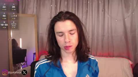 Snapshot of j_a_x_x_x_o_n chatting on 07-22-26, 12:19 Hey im Jaxxxon check my info online show from 07-22-26, 12:19