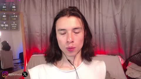 Snapshot of j_a_x_x_x_o_n chatting on 07-25-26, 02:03 Hey im Jaxxxon check my info online show from 07-25-26, 02:03