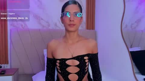 j_belle_ online show from 07-20-26, 09:06
