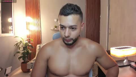 Calix  Independient model Insta and twt Calixsnake online show from 06-15-26, 10:23