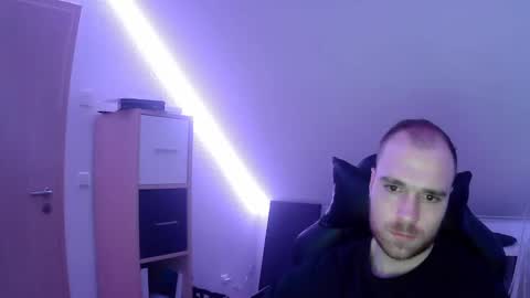 here4y online show from 01-19-25, 07:04