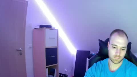 here4y online show from 01-23-25, 06:14