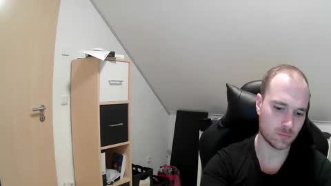 here4y online show from 03-09-25, 09:25