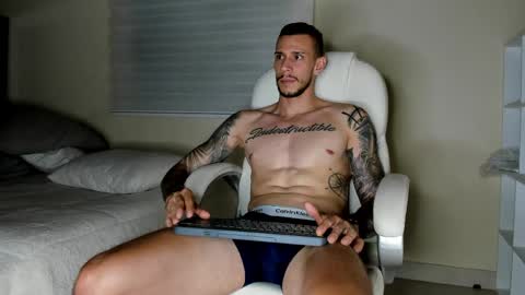 Snapshot of j_king__ chatting on 05-19-26, 02:51 J King online show from 05-19-26, 02:51