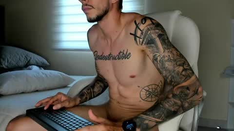 Snapshot of j_king__ chatting on 05-19-26, 02:56 J King online show from 05-19-26, 02:56