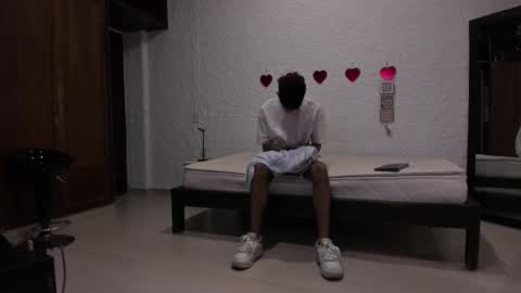 Snapshot of j_martony chatting on 09-29-25, 12:43 j_martony online show from 09-29-25, 12:43