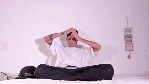 Snapshot of j_martony chatting on 11-17-25, 12:22 j_martony online show from 11-17-25, 12:22