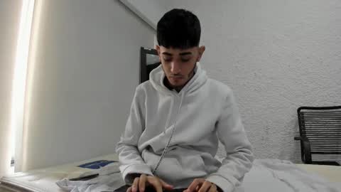 Snapshot of j_martony chatting on 11-27-25, 12:07 j_martony online show from 11-27-25, 12:07