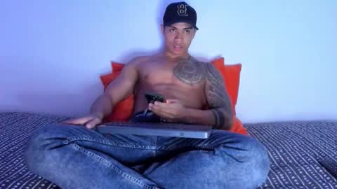 i am juan musiry independent model  online show from 01-18-26, 04:16