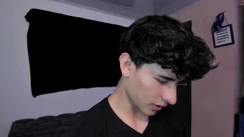 Snapshot of j_u_p_i_t_e_r chatting on 12-13-24, 12:50 Noah online show from 12-13-24, 12:50