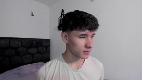 Snapshot of j_u_p_i_t_e_r chatting on 01-17-25, 03:32 Noah online show from 01-17-25, 03:32