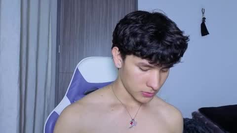 Snapshot of j_u_p_i_t_e_r chatting on 09-22-25, 11:18 Noah online show from 09-22-25, 11:18