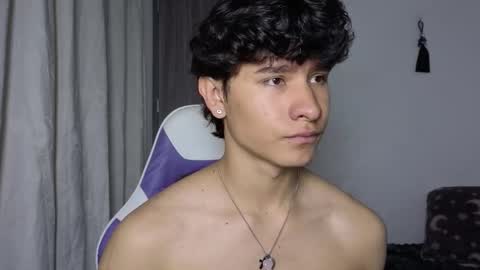 Snapshot of j_u_p_i_t_e_r chatting on 11-05-25, 03:12 Noah online show from 11-05-25, 03:12