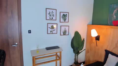 Snapshot of jabob_coper chatting on 10-02-25, 03:13 David online show from 10-02-25, 03:13