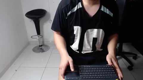 Snapshot of jack_boy_cum chatting on 11-09-25, 06:01 Jack online show from 11-09-25, 06:01